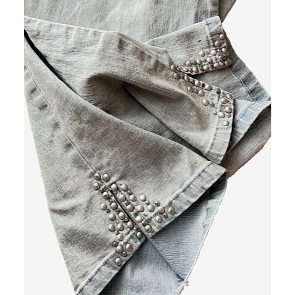 Ruby Rd Light Wash Ladies Capri's with leg embellishments & slits Size 10 - Picture 3 of 9